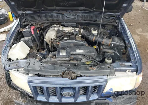 2002 Kia Sportage из США, поврежденный, VIN KNDJA723125111471